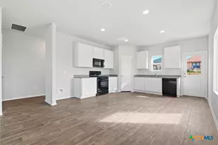 2326 Croaker Crk, San Antonio, TX 78245 - Photo 8