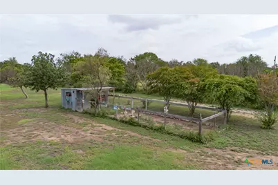 402 Happy Haven Road, Mcqueeney, TX 78123 - Photo 4
