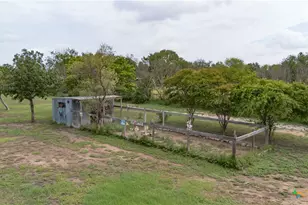 402 Happy Haven Rd, Mcqueeney, TX 78123 - Photo 4
