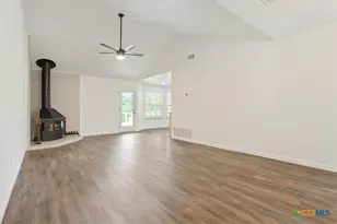 8 Doc Holiday Dr, Belton, TX 76513 - Photo 10