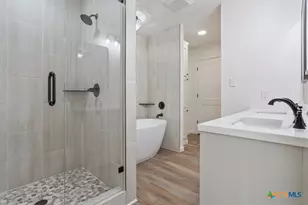 8 Doc Holiday Dr, Belton, TX 76513 - Photo 24