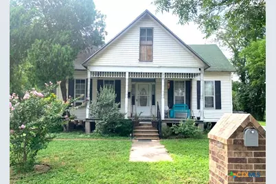 508 Stockdale Street, Cuero, TX 77954 - Photo 1