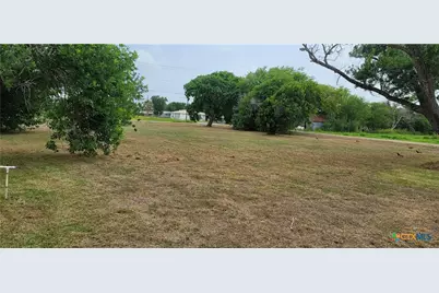 509 W Houston Avenue, Seadrift, TX 77983 - Photo 1