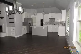 7310 Golden Heart Dr, Temple, TX 76502 - Photo 4