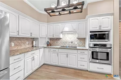 80 Hunters Way, Victoria, TX 77904 - Photo 4