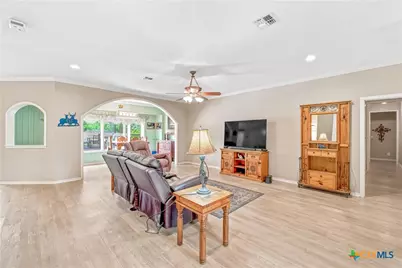80 Hunters Way, Victoria, TX 77904 - Photo 10