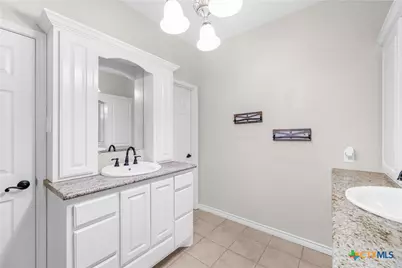 80 Hunters Way, Victoria, TX 77904 - Photo 14