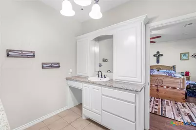 80 Hunters Way, Victoria, TX 77904 - Photo 16