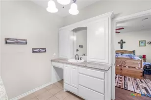 80 Hunters Way, Victoria, TX 77904 - Photo 16