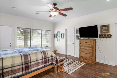 80 Hunters Way, Victoria, TX 77904 - Photo 12