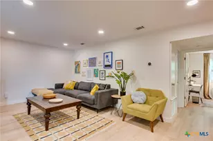 5608 Cougar Dr, Austin, TX 78745 - Photo 4