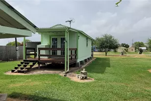 1007 W Dallas Ave, Seadrift, TX 77983 - Photo 4