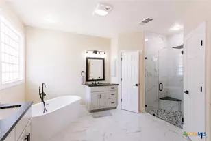 101 Legend Dr, Victoria, TX 77904 - Photo 24
