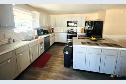 11 Ridgewood Drive, Morgans Point Resort, TX 76513 - Photo 6