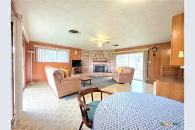 518 N San Patricio Street, Goliad, TX 77963 - Photo 4
