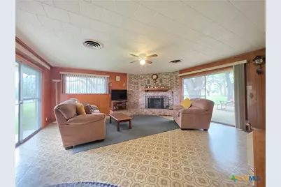 518 N San Patricio Street, Goliad, TX 77963 - Photo 2