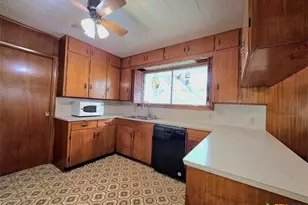 518 N San Patricio St, Goliad, TX 77963 - Photo 6