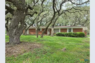518 N San Patricio Street, Goliad, TX 77963 - Photo 18