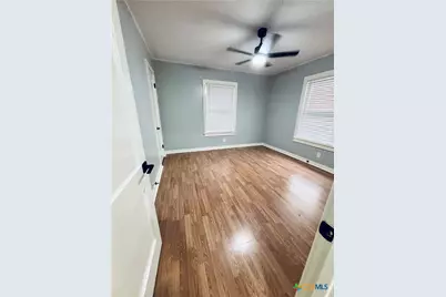 2609 Cardinal Street, Victoria, TX 77901 - Photo 8
