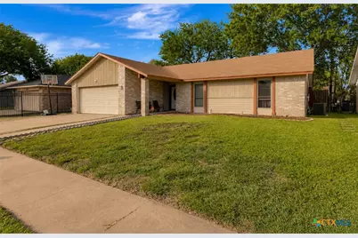 206 Fleetwood Drive, Victoria, TX 77901 - Photo 1