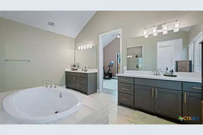 1925 Luna Street, New Braunfels, TX 78132 - Photo 6