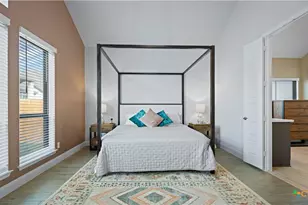 1925 Luna St, New Braunfels, TX 78132 - Photo 4