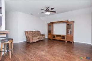 202 Diane Dr, Moody, TX 76557 - Photo 2