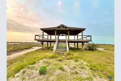 7,6 Boca Grande Loop, Port O'Connor, TX 77982 - Photo 2