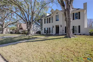 303 Turtle Rock Dr, Victoria, TX 77904 - Photo 2