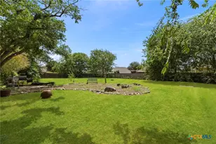 1521 S Mesquite Ave, New Braunfels, TX 78130 - Photo 32