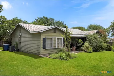 1521 S Mesquite Avenue, New Braunfels, TX 78130 - Photo 2