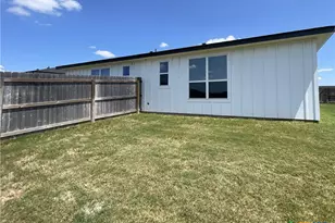 318 Dolphin Dr, Temple, TX 76501 - Photo 32