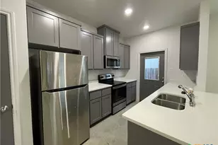 318 Dolphin Dr, Temple, TX 76501 - Photo 4