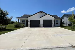 318 Dolphin Dr, Temple, TX 76501 - Photo 2