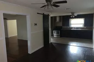 1518 S 37th St, Temple, TX 76504 - Photo 4