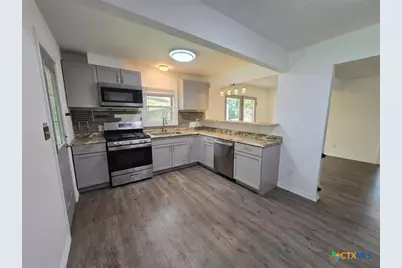 972 Booneville Avenue, New Braunfels, TX 78130 - Photo 2