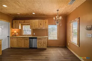 4526 E State Hwy 111, Yoakum, TX 77995 - Photo 4