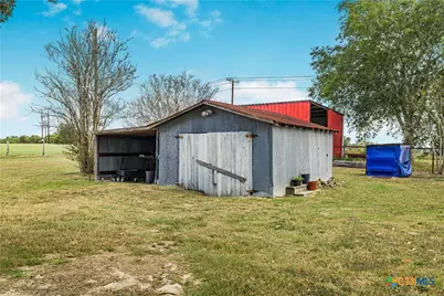 4526 E State Highway 111, Yoakum, TX 77995 - Photo 18