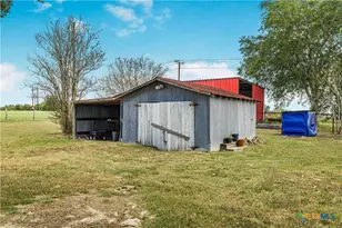 4526 E State Hwy 111, Yoakum, TX 77995 - Photo 18