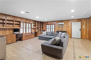 106 Aberdeen St, Victoria, TX 77904 - Photo 6