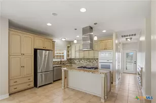 273 Shannon Valley Dr, Victoria, TX 77904 - Photo 10