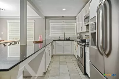 554 Brookhollow Drive, Port Lavaca, TX 77979 - Photo 12