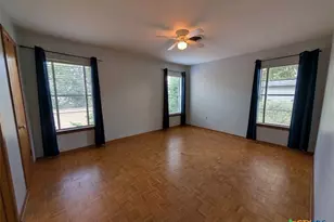 311 Delany St, Seguin, TX 78155 - Photo 12