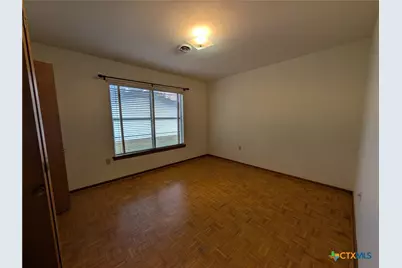 311 Delany Street, Seguin, TX 78155 - Photo 8