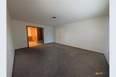 311 Delany Street, Seguin, TX 78155 - Photo 2