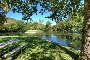 695 W Klingemann St, New Braunfels, TX 78130 - Photo 8