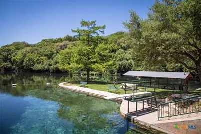 695 W Klingemann Street, New Braunfels, TX 78130 - Photo 18