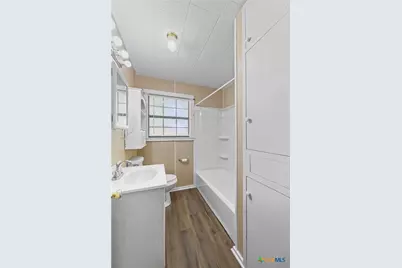 205 Sandra Street, Edna, TX 77957 - Photo 16