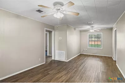 205 Sandra Street, Edna, TX 77957 - Photo 6