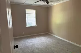 909 W Munroe Ave, Temple, TX 76501 - Photo 8